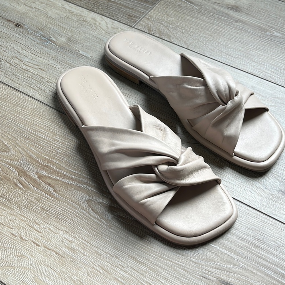 TED BAKER Pebba Twisted-knot Tan Leather Slide Sandals Flat